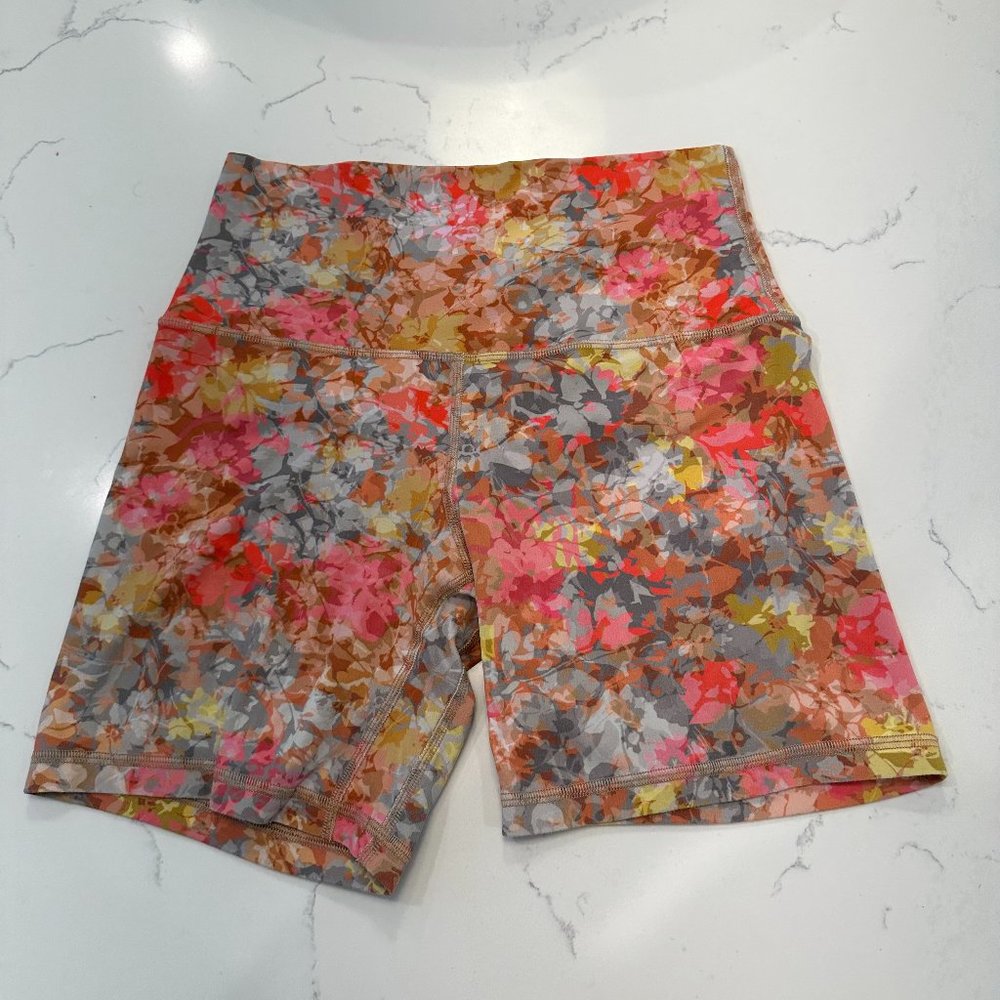 Lululemon Align Short 6" Size 6 Pink Floral
